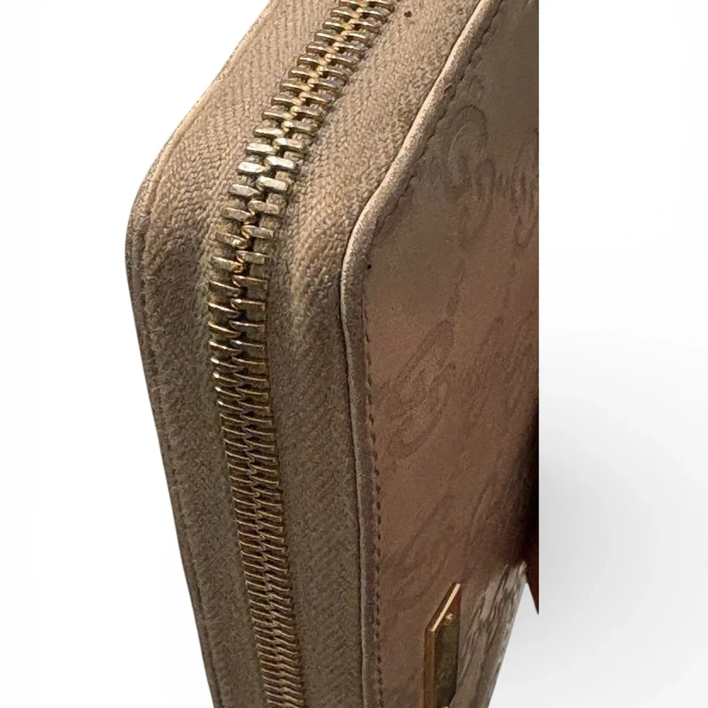 Gucci Guccissima Taupe GG-Embossed Zip Wallet with Gold Plaque - Picture 9 of 16